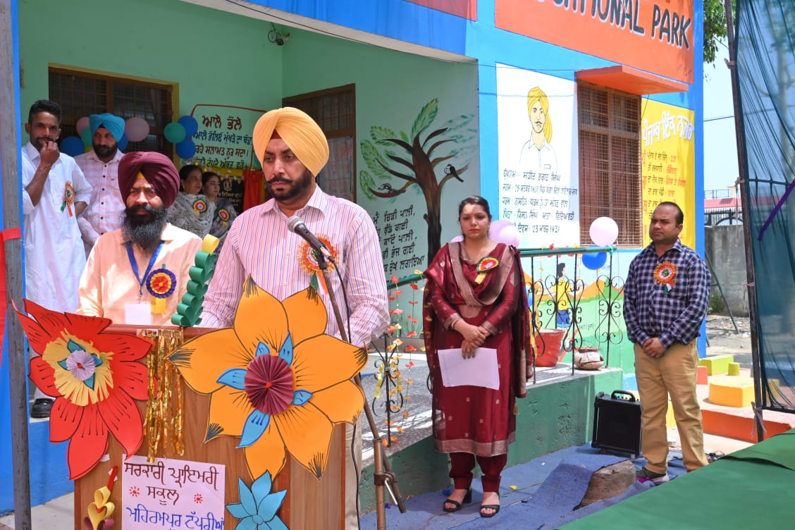 SDM Kharar Gurmander Singh dedicates three new classrooms built at a cost of Rs. 22.53 lakh in Kharar constituency to students